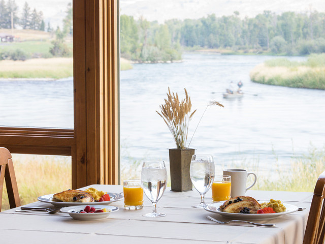 Picture of the South Fork Lodge Deluxe Suites in Swan Valley, Idaho