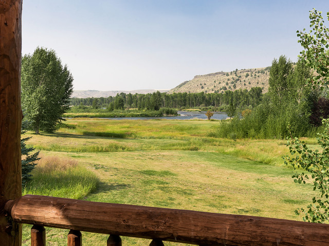 Picture of the South Fork Lodge Deluxe Suites in Swan Valley, Idaho