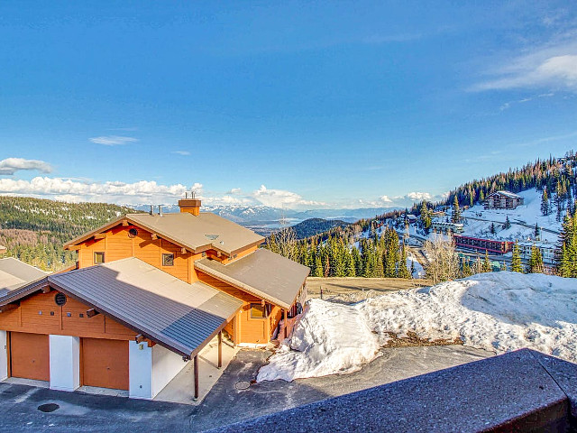Picture of the Pinnacle Ridge Condos in Sandpoint, Idaho