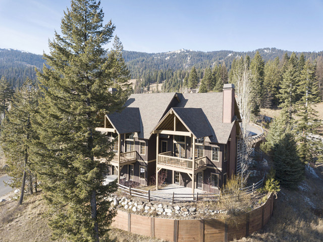 Picture of the Golden Bar Townhomes in Donnelly, Idaho