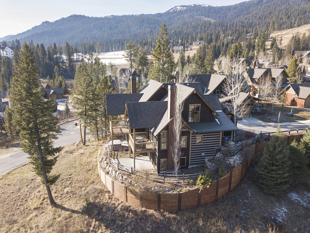 Picture of the Golden Bar Townhomes in Donnelly, Idaho