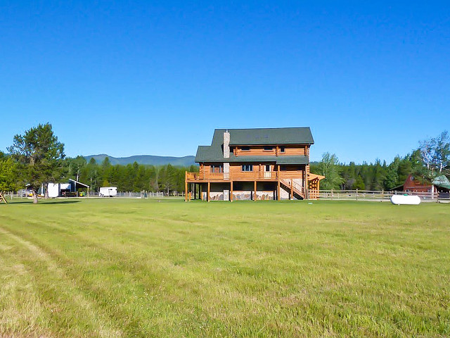 Picture of the Waterfront Ranch on Pend Oreille in Sandpoint, Idaho
