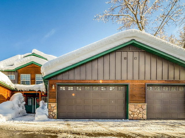 Picture of the Candlewood Condos in McCall, Idaho