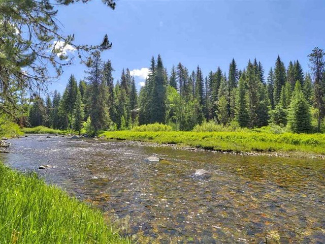 Picture of the Off the Hook in McCall, Idaho