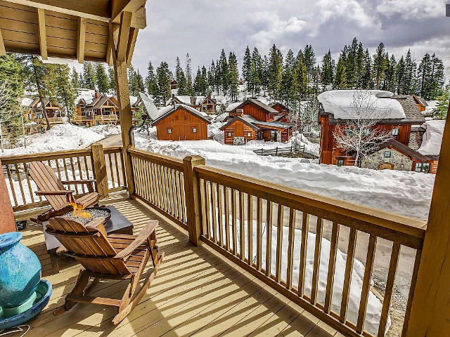 Picture of the Golden Bar Townhomes in Donnelly, Idaho