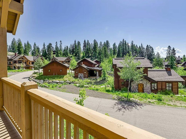 Picture of the Golden Bar Townhomes in Donnelly, Idaho