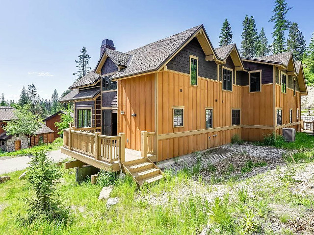 Picture of the Golden Bar Townhomes in Donnelly, Idaho