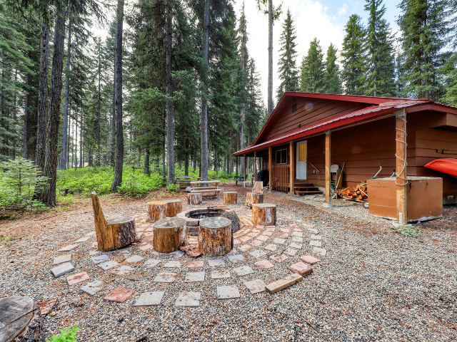 Picture of the Awesome Payette Lake Cabin in McCall, Idaho