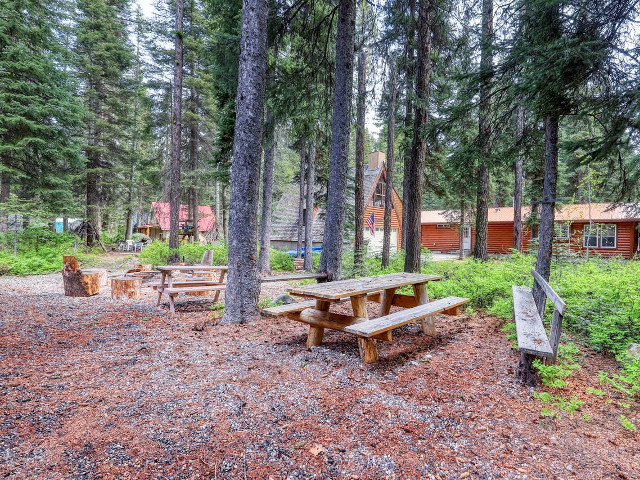 Picture of the Awesome Payette Lake Cabin in McCall, Idaho