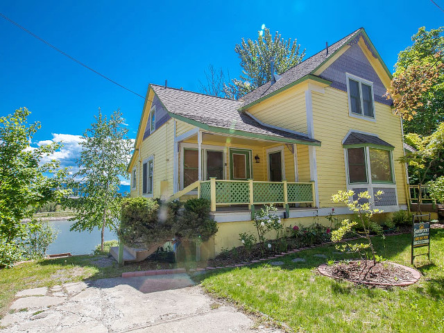Picture of the Yellow House Victorian in Sandpoint, Idaho