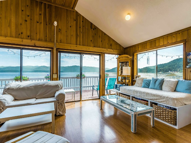 Picture of the Waterfront Cabin on Bottle Bay Road in Sandpoint, Idaho