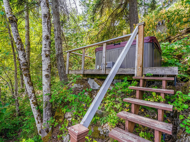 Picture of the Waterfront Cabin on Bottle Bay Road in Sandpoint, Idaho