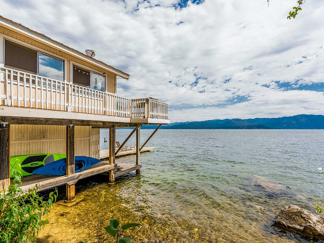 Picture of the Waterfront Cabin on Bottle Bay Road in Sandpoint, Idaho