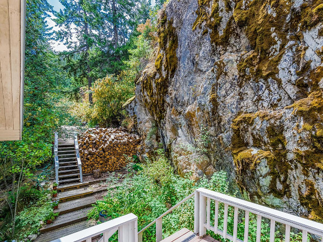 Picture of the Waterfront Cabin on Bottle Bay Road in Sandpoint, Idaho