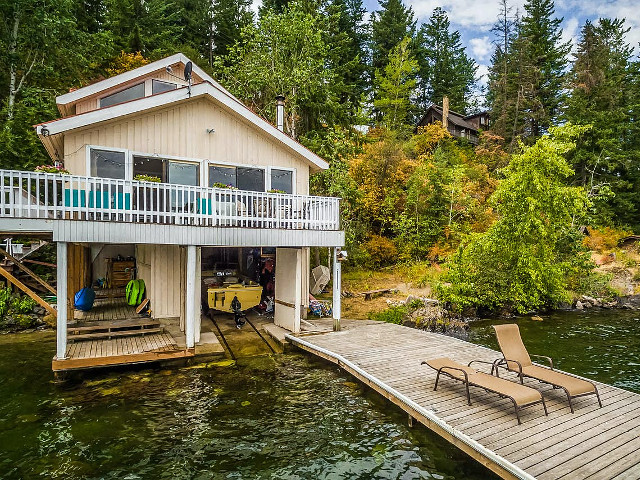 Picture of the Waterfront Cabin on Bottle Bay Road in Sandpoint, Idaho