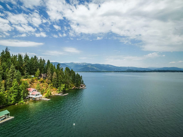 Picture of the Waterfront Cabin on Bottle Bay Road in Sandpoint, Idaho