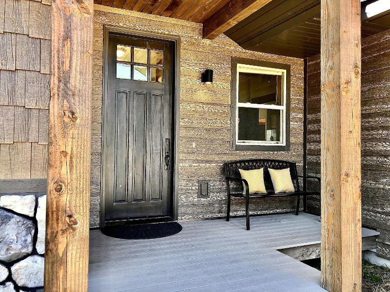 Picture of the Crane Shores Cabin in Donnelly, Idaho