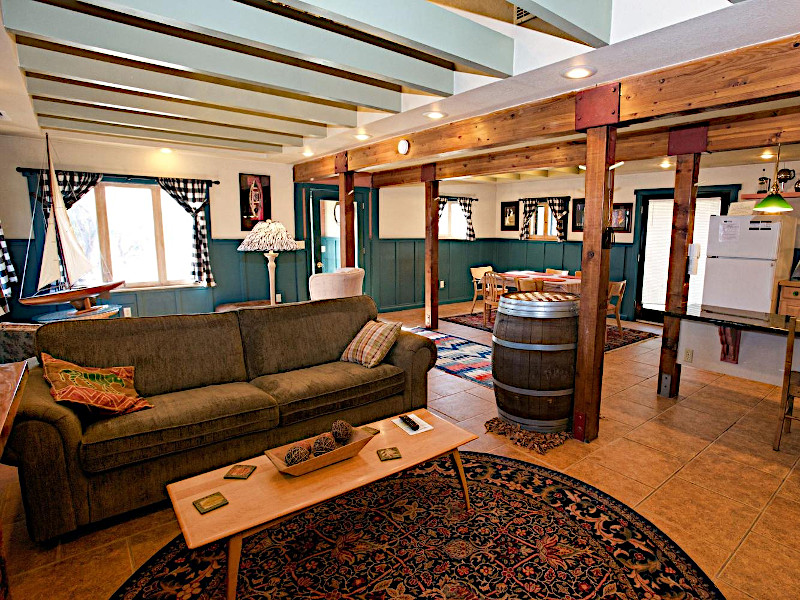 Picture of the Cottage Inn in McCall, Idaho