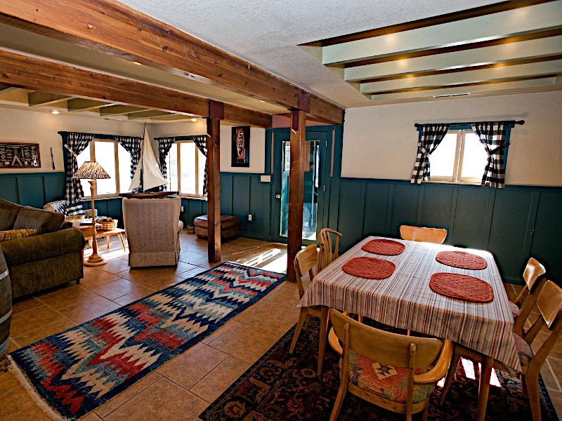 Picture of the Cottage Inn in McCall, Idaho