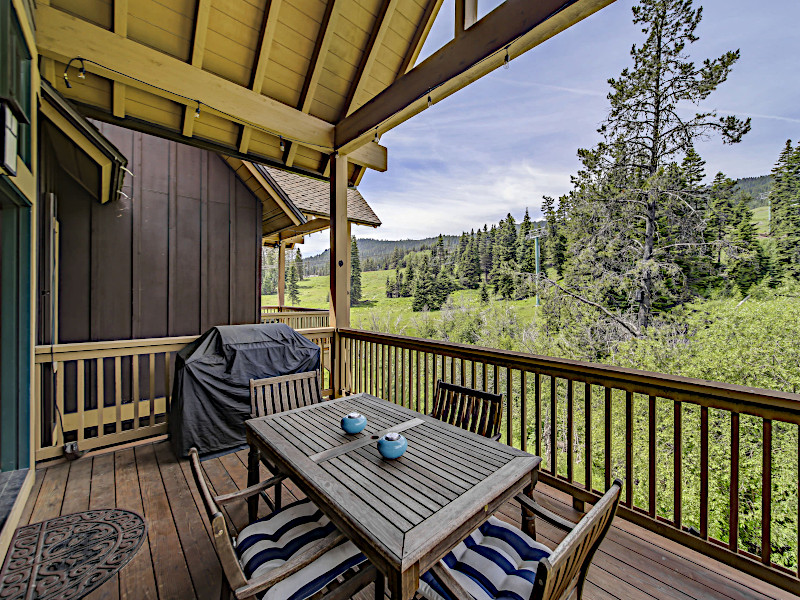 Picture of the Golden Bar Townhomes in Donnelly, Idaho