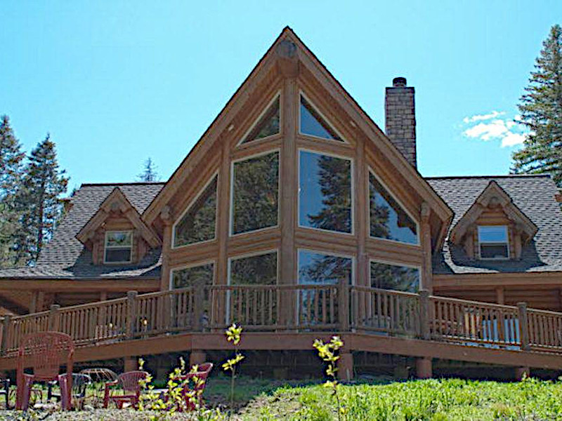 Picture of the Huckleberry Lodge in Donnelly, Idaho