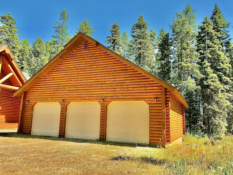 Picture of the Huckleberry Lodge in Donnelly, Idaho