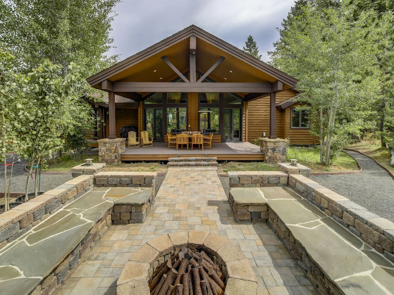 Picture of the Bear Discovery Custom Tamarack Estate Home in Donnelly, Idaho