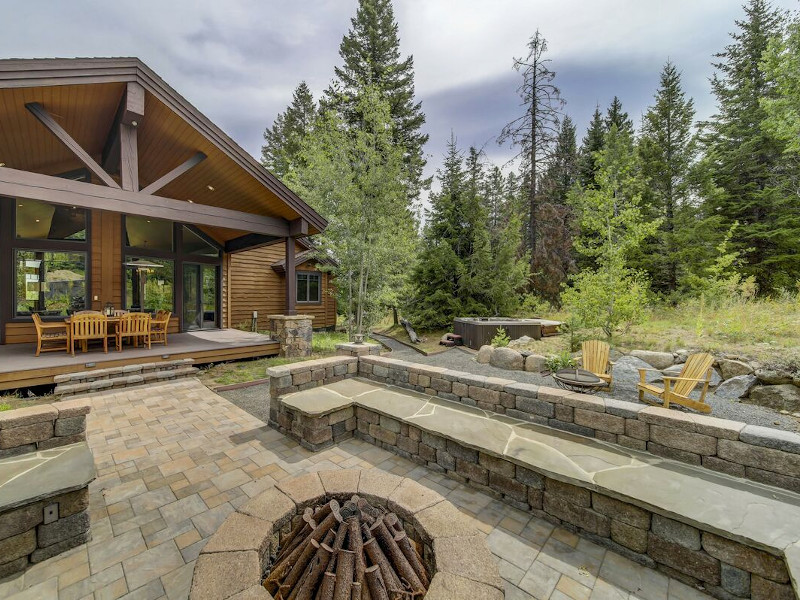 Picture of the Bear Discovery Custom Tamarack Estate Home in Donnelly, Idaho