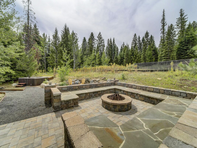 Picture of the Bear Discovery Custom Tamarack Estate Home in Donnelly, Idaho