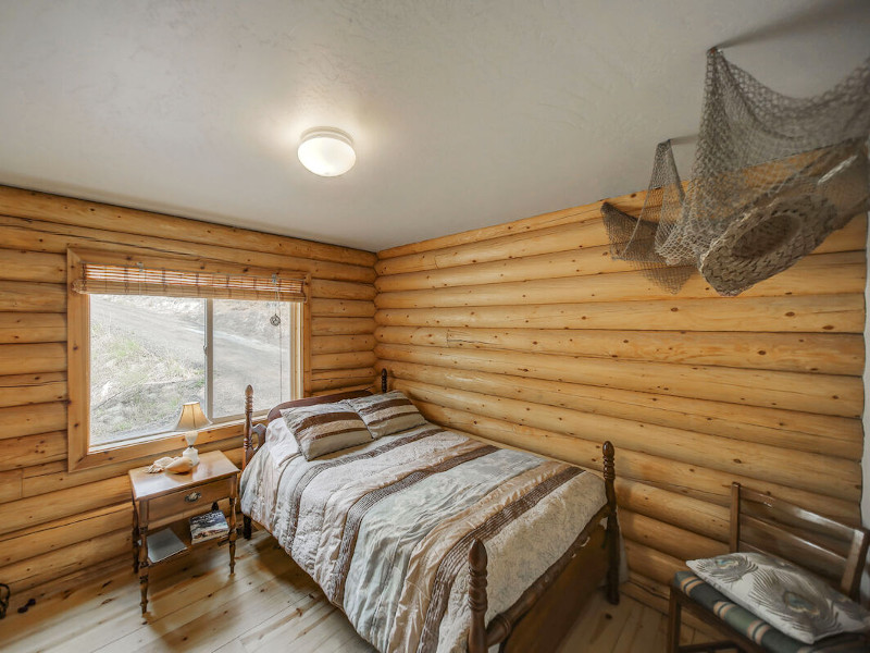 Picture of the Cascade Log Cabin in Cascade, Idaho