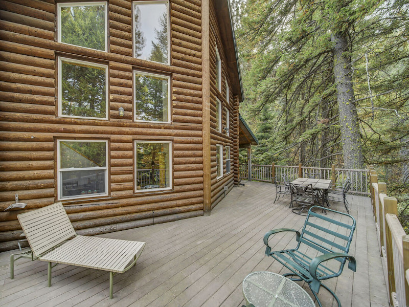 Picture of the Cascade Log Cabin in Cascade, Idaho