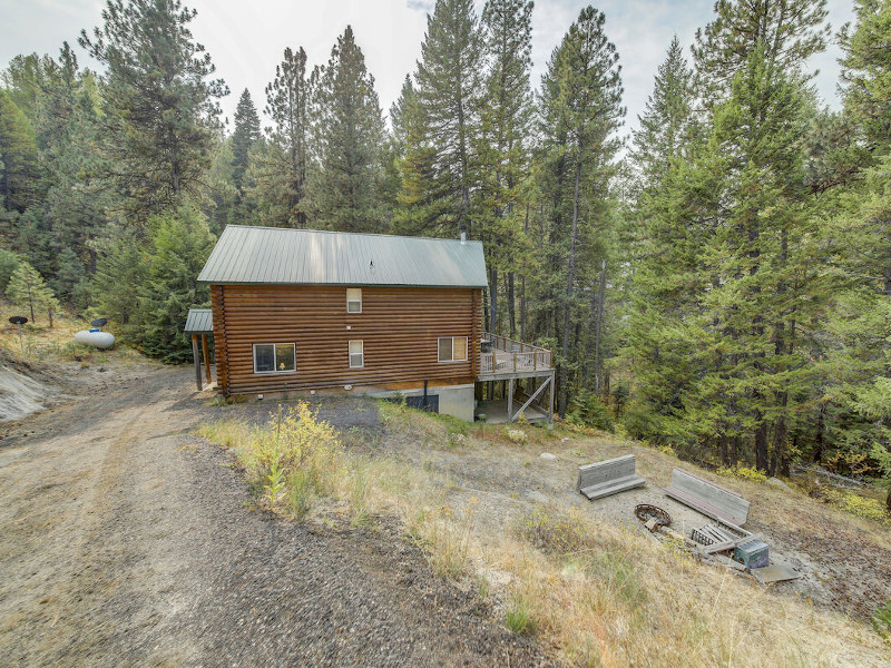 Picture of the Cascade Log Cabin in Cascade, Idaho