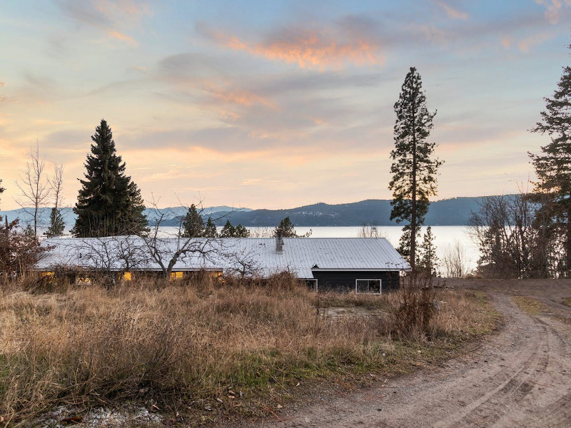 Picture of the Lakefront Gem with Hot Tub and Views in Sandpoint, Idaho