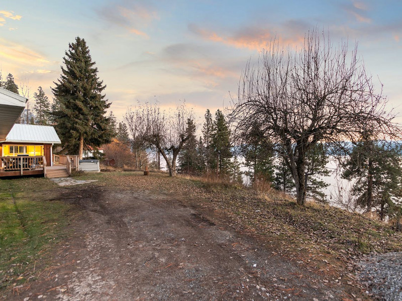 Picture of the Lakefront Gem with Hot Tub and Views in Sandpoint, Idaho