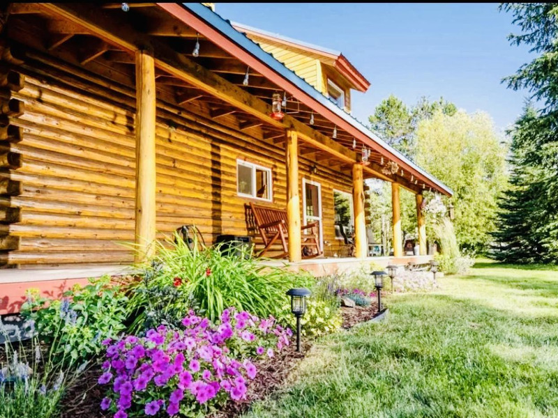 Picture of the Candi Cane Lodge in Donnelly, Idaho