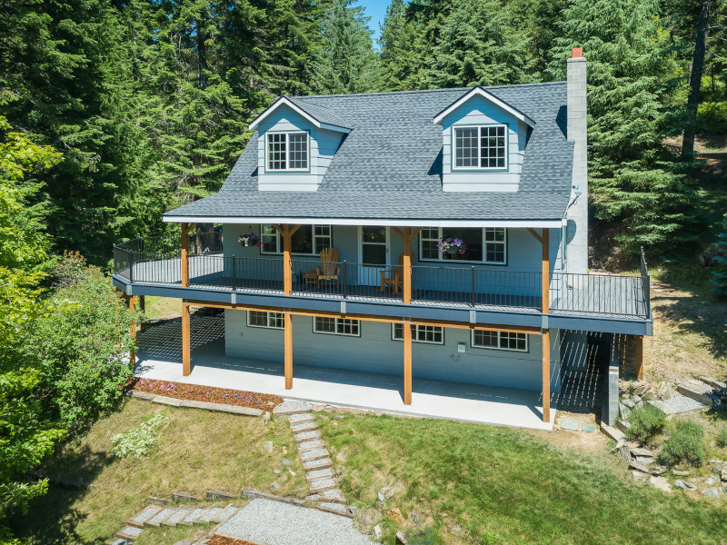 Picture of the Classic Hayden Lake Retreat in Hayden, Idaho