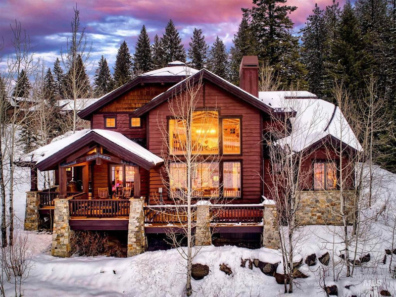 Picture of the Whitewater Cove Cabin (144 Whitewater Estate) in Donnelly, Idaho