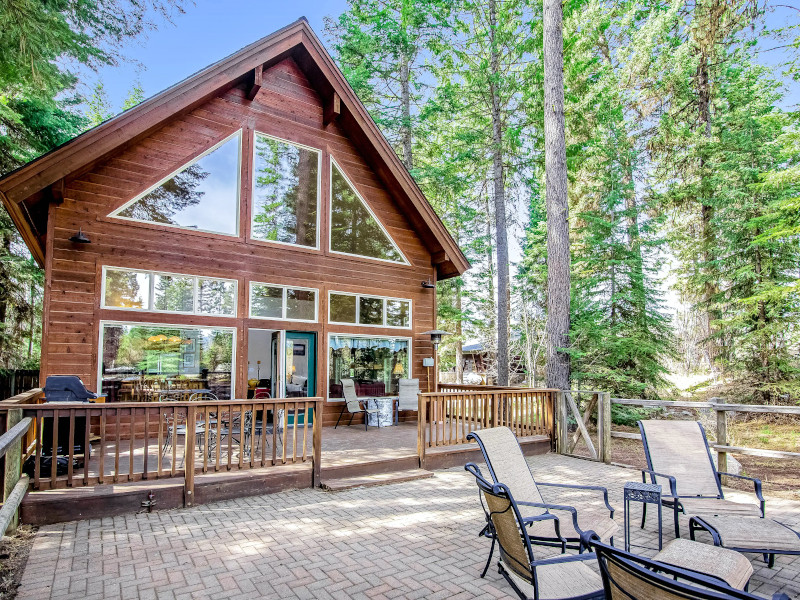 Picture of the Cedar House McCall in McCall, Idaho