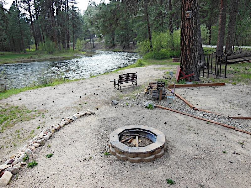 Picture of the Lone Pine Place in Garden Valley, Idaho