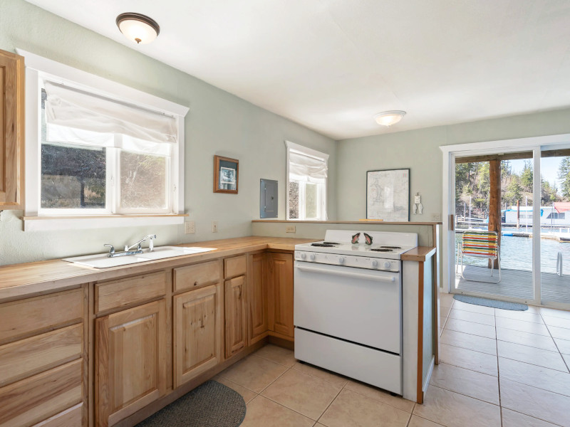 Picture of the Two Lakefront Homes - Main Home & Floating Home in Coeur d Alene, Idaho