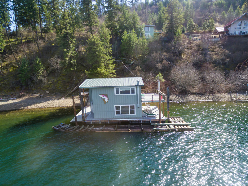 Picture of the Two Lakefront Homes - Main Home & Floating Home in Coeur d Alene, Idaho