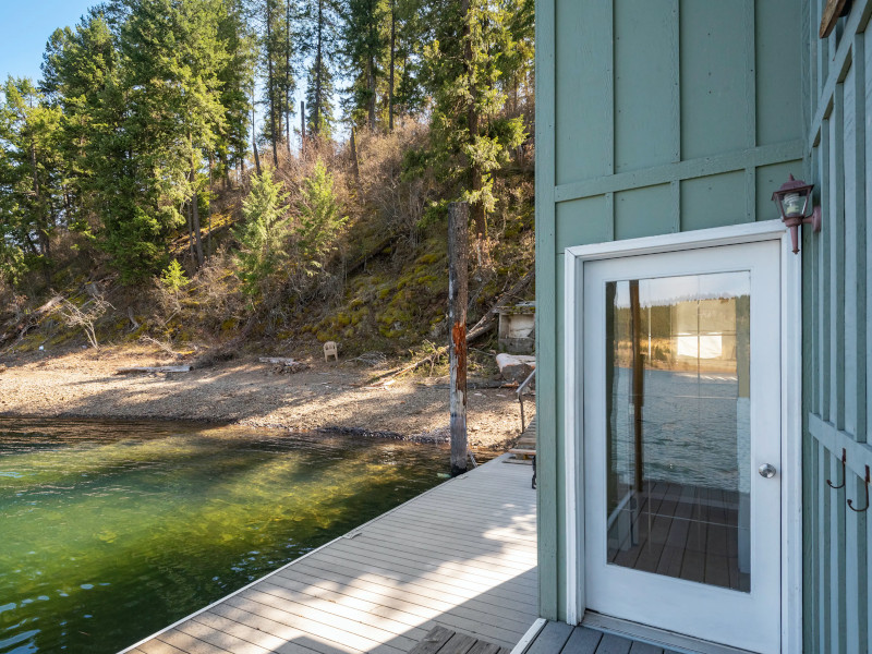 Picture of the Two Lakefront Homes - Main Home & Floating Home in Coeur d Alene, Idaho