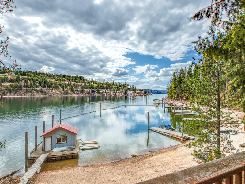 Picture of the CDA Lakefront Retreat - Harrison in Coeur d Alene, Idaho