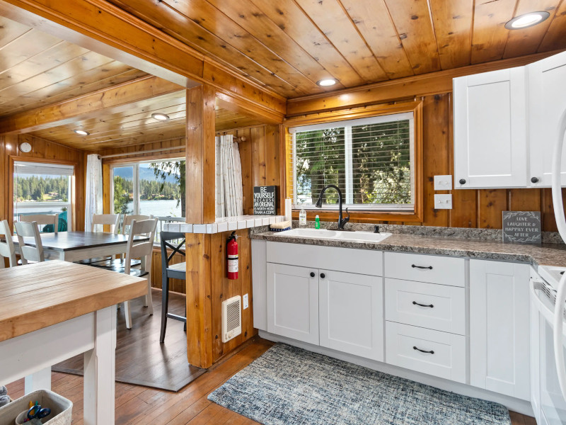 Picture of the Lakeside Remodeled Cabin - Hayden in Coeur d Alene, Idaho