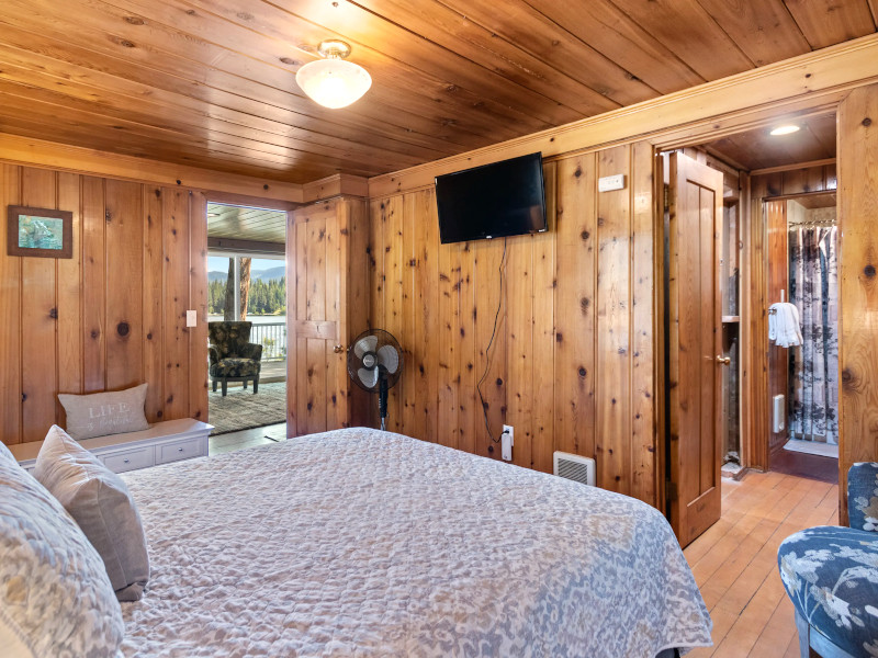 Picture of the Lakeside Remodeled Cabin - Hayden in Coeur d Alene, Idaho