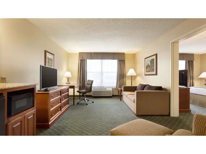 Picture of the Country Inn & Suites Boise West in Boise, Idaho