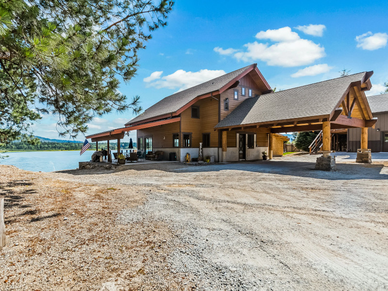 Picture of the Pend Oreille River Lodge - Laclede in Sandpoint, Idaho