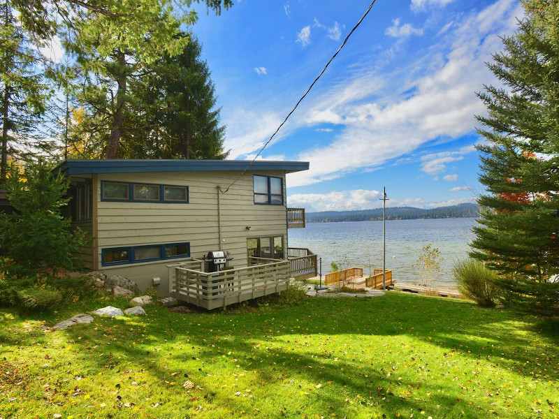 Picture of the Classic McCall Lake House in McCall, Idaho