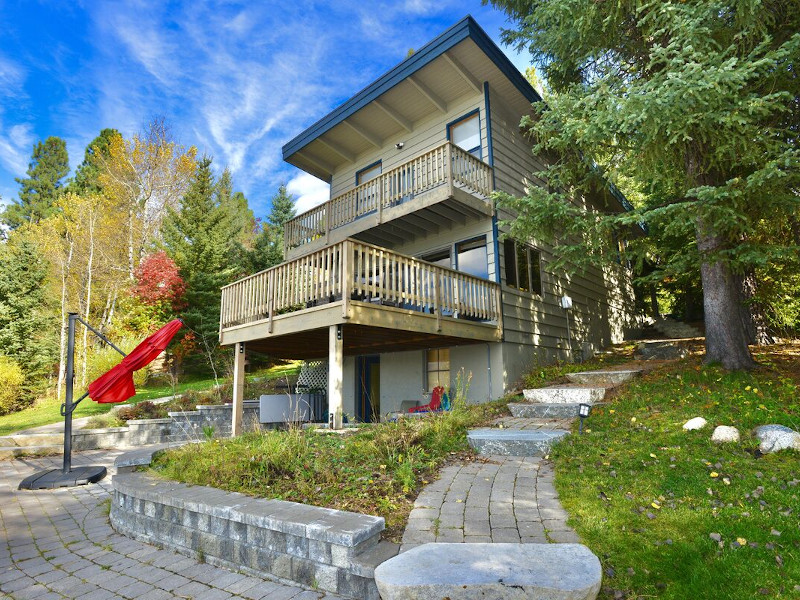 Picture of the Classic McCall Lake House in McCall, Idaho