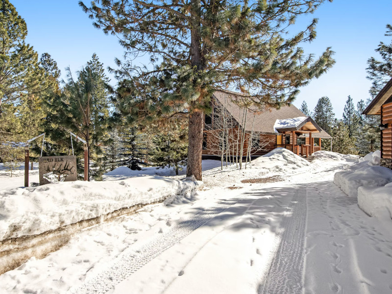 Picture of the Red Elk Lodge in McCall, Idaho